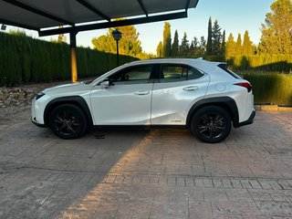 Lexus UX 250H 184cv
