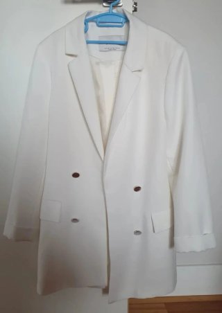 Blazer blanca Stradivarius