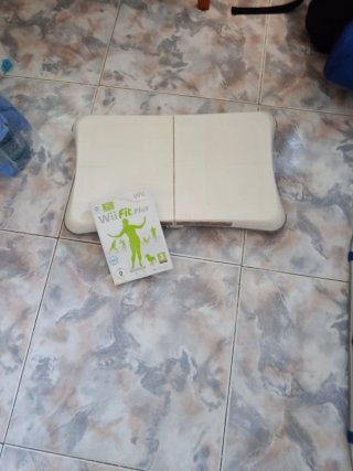 Wii Balance Board y Juego Wii Fit Plus