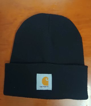 Gorro de lana Carhartt negro.