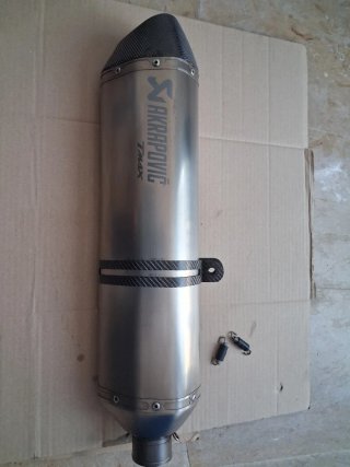 Escape Akrapovic para Yamaha Tmax