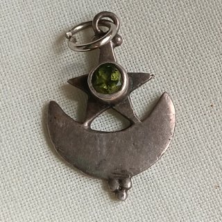 Colgante de plata con estrella y luna