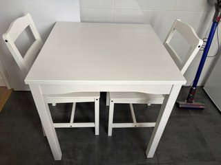 Conjunto Mesa y 2 Sillas Ikea HAUGA