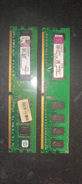 2 Memorias RAM Kingston DDR2 1GB