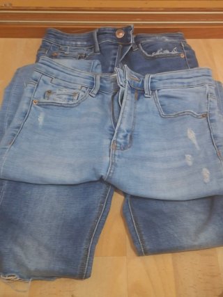 Pantalones vaqueros desgastados
