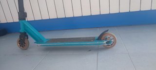 Patinete de trucos azul