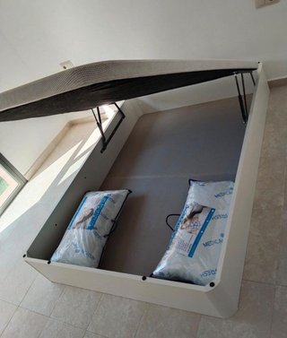 Letto canapè con materassi nuovi