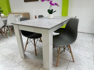 ¡¡¡CHOLLO!!! Mesa elegante con sillas REBAJADA