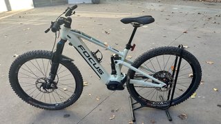 Bicicleta Eléctrica de Montaña FOCUS