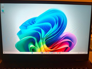 HP Omen 17 AI7 350 32GB 1TB 5060 3 años garantia