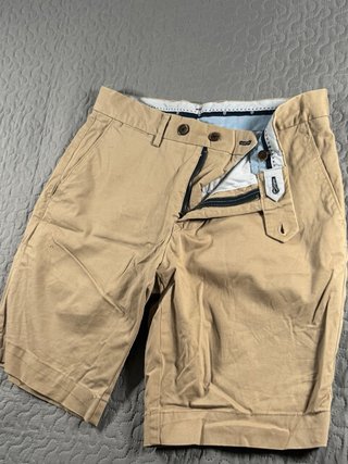 Pantalón corto beige Alvaro Moreno