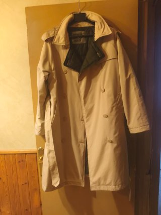 Gabardina Beige Clásica