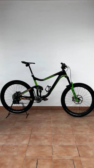 Bicicleta Enduro Giant Reign