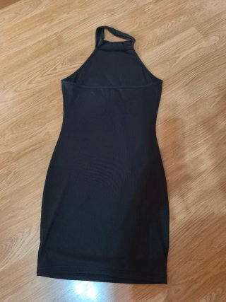 Vestido Ajustado Negro Cuello Halter