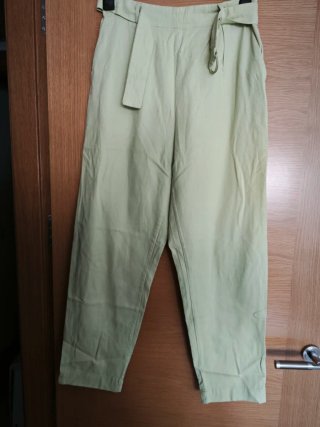 Pantalón Verde Oysho Talla M