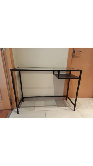 Escritorio Ikea de Metal y Cristal
