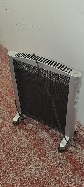 Estufa Eléctrica con Ruedas