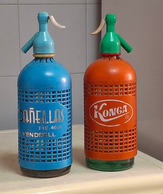 Lote 2 sifones antiguos Cañellas y Konga