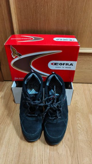 Zapatillas de seguridad COFRA negras