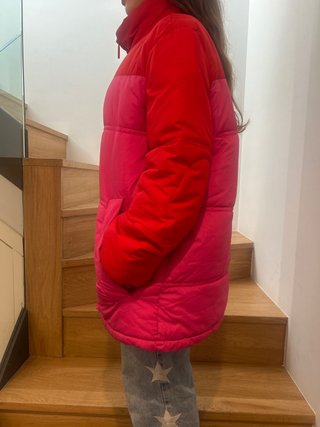Plumífero Bimba y Lola rosa y rojo