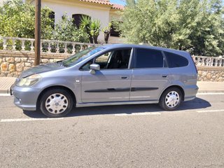 Honda Stream 2004