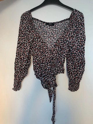 Blusa Bershka floral talla M