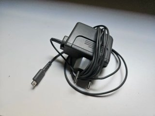 Caricabatterie originale per Nintendo DS Lite