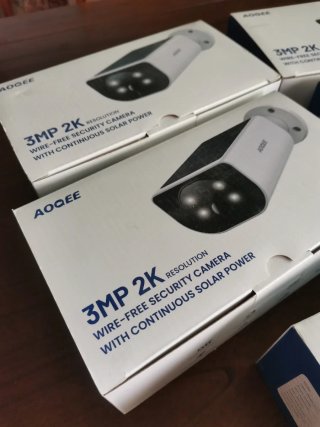 Kit de Cámaras de vigilancia AOQEE WIFI  Autónomas