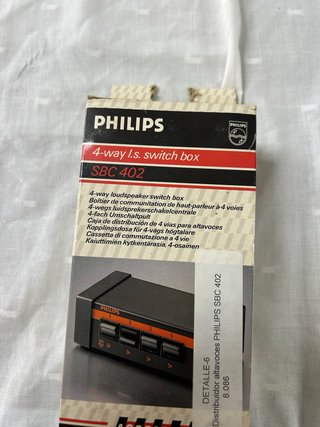 Caja selectora de altavoces Philips SBC 402