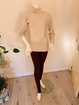 Jersey crema  y leggins marron