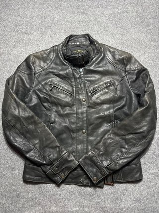 Chaqueta vintage efecto piel negra estilo motera