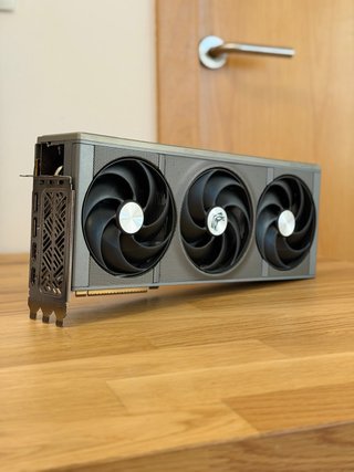 RX 9070XT 16GB Sapphire NITRO+