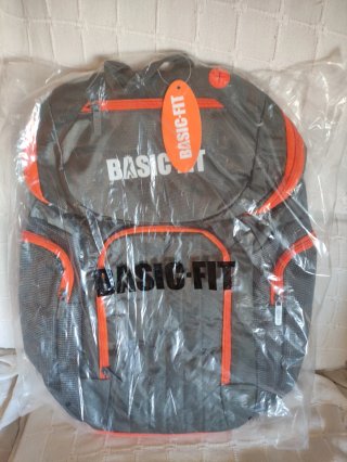 Mochila Basic Fit Gris y Naranja
