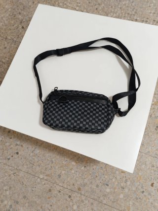 Riñonera checker