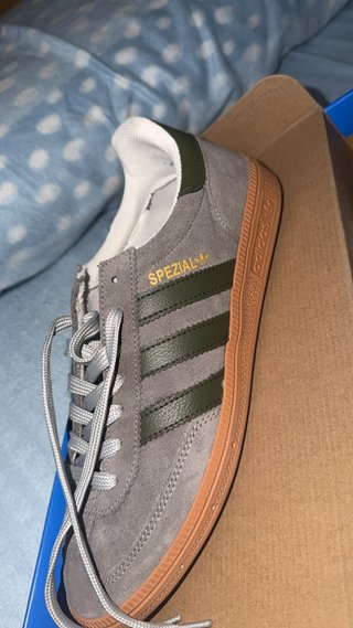 Adidas Spezial grises y verdes
