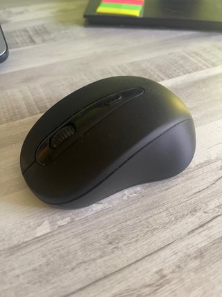 Mouse wireless nero ergonomico per computer