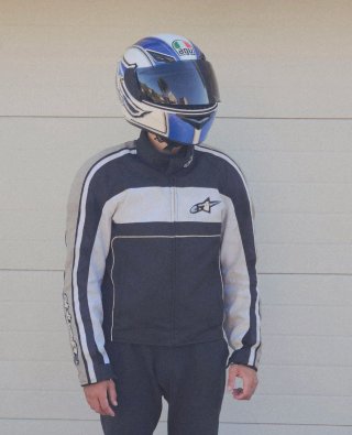 Conjunto casco agv K3 + chaqueta   Alpinestars
