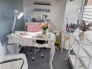 ALQUILER MESA MANICURA