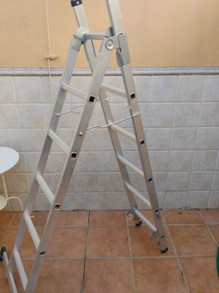 Escalera de Tijera Metálica