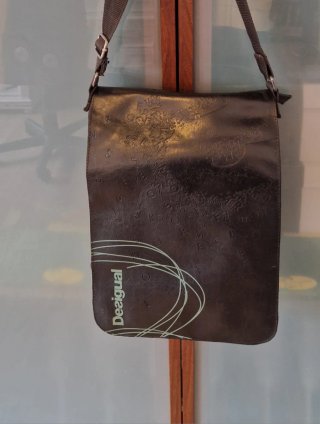 Bolso bandolera Desigual marrón