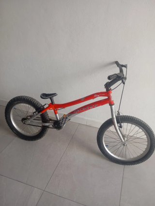 Bicicleta da trial Monty 219