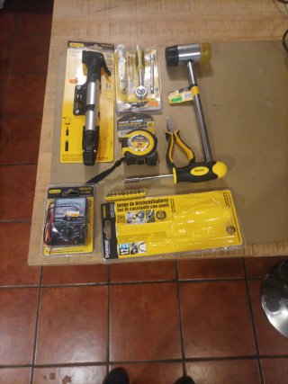 Lote de herramientas Bossram 10 euros todo