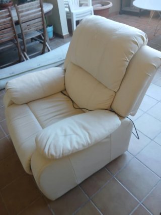 Sillón Relax Beige, pequeño defecto en tapiceria