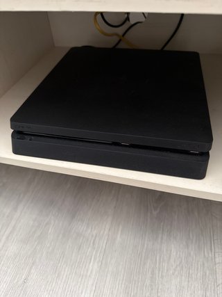PS4 Slim 1TB + Mando Blanco