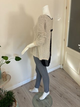 Blusón gasa y legging beige/negro