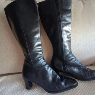 Botas de piel negras altas