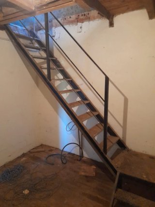 Escalera Metálica de Interior