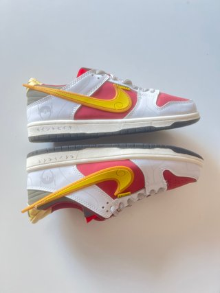 Zapatilla Nike Dunk SB Saint Seiya