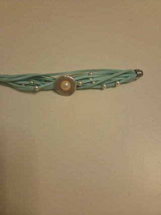 Pulsera de tiras trenzadas