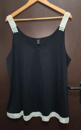 Camiseta tirantes calados Emery Rose XXL